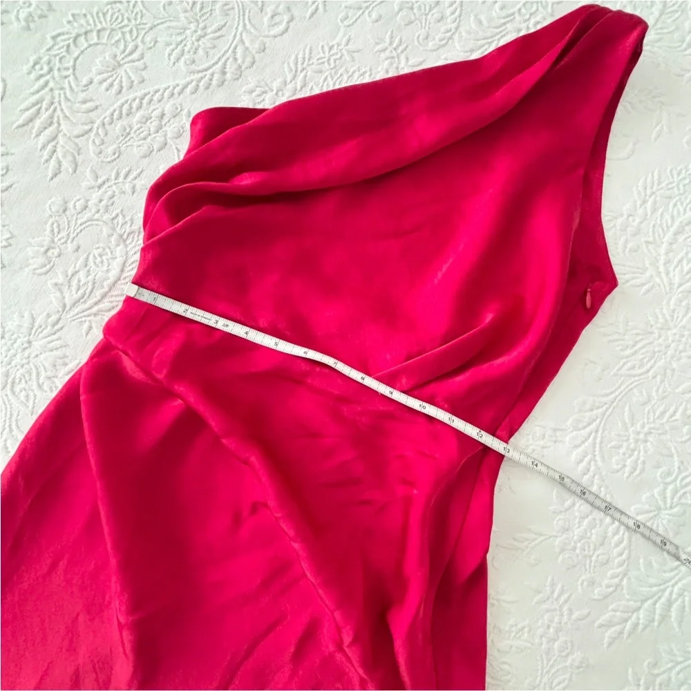 NWOT Lulus Mesmerizing Aura Red Satin One-Shoulder Tulip Maxi Dress Small - Picture 7 of 7